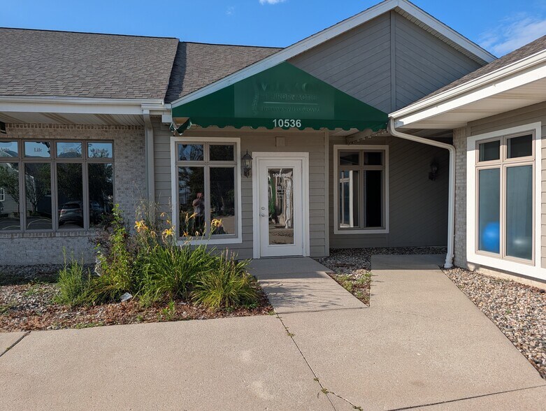 More Photos Of 10534-10536 Coldwater Rd, Fort Wayne Office For Sale