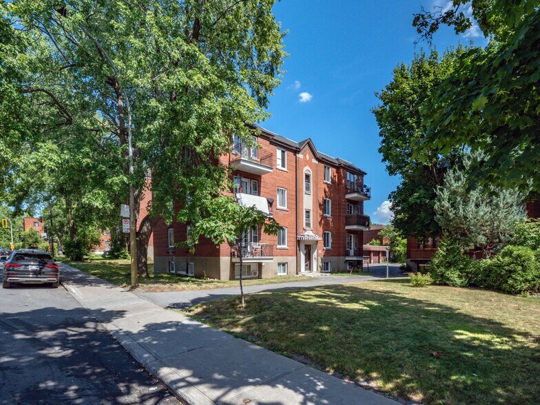 More Photos Of 2750 Av Van Horne, Montréal Apartments For Sale