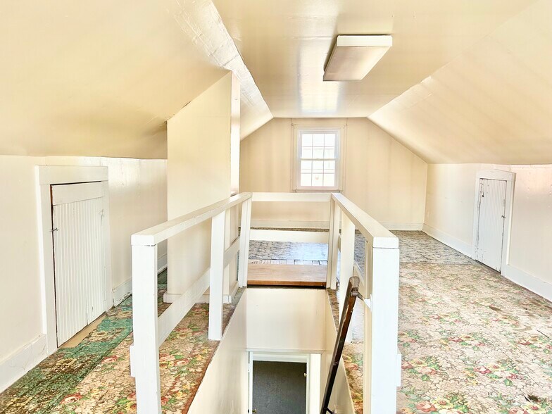 More Photos Of 203 Old Padonia Rd, Lutherville Timonium Office For Lease