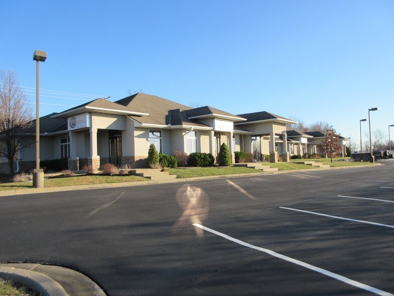 Primary Photo Of 801-817 Westchester Ave, Harrisonville Office For Lease