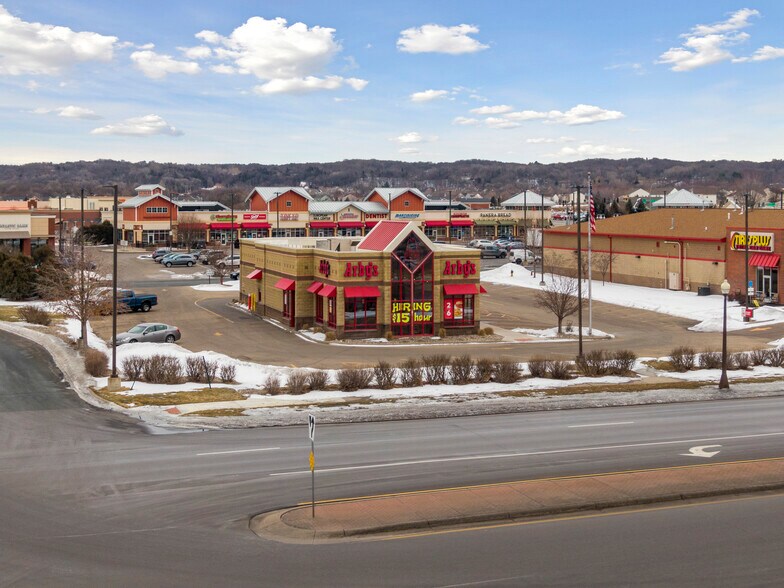More Photos Of 8010 Old Carriage Ct, Shakopee Fast Food For Lease