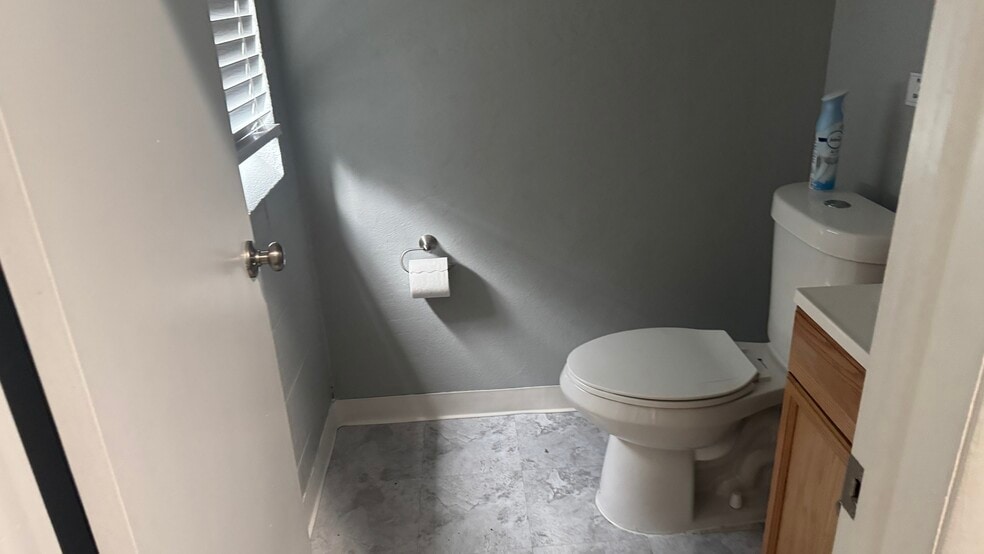 More Photos Of 2474-2486 Orchard Lake Rd, Keego Harbor Unknown For Lease