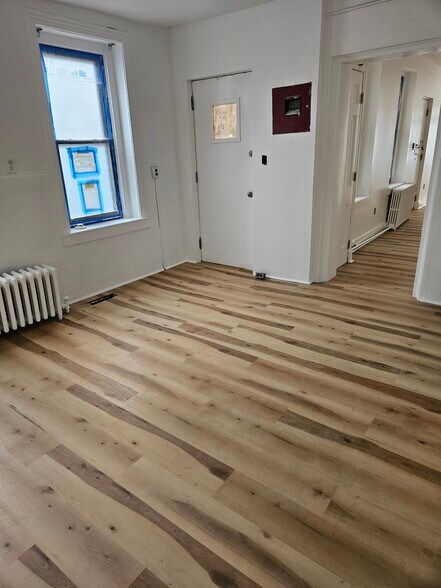More Photos Of 6639 Crowson St, Philadelphia Office For Lease