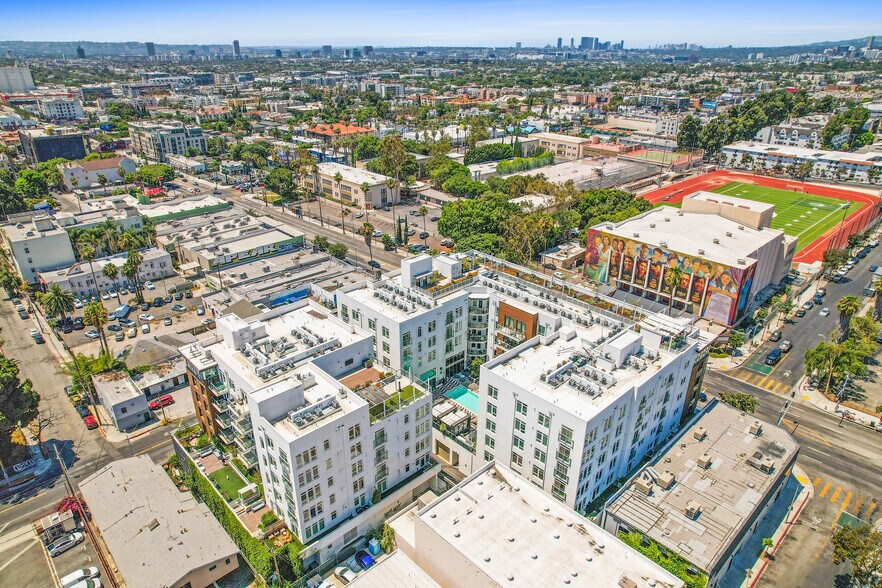 More Photos Of 1600 N Highland Ave, Los Angeles Apartments For Lease