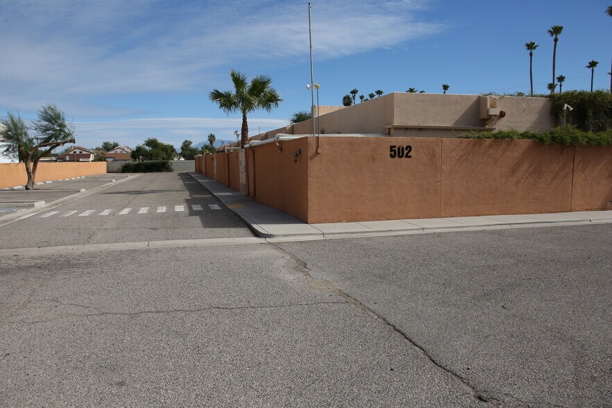 More Photos Of 502 N Silverbell Rd, Tucson Rehabilitation Center For Sale