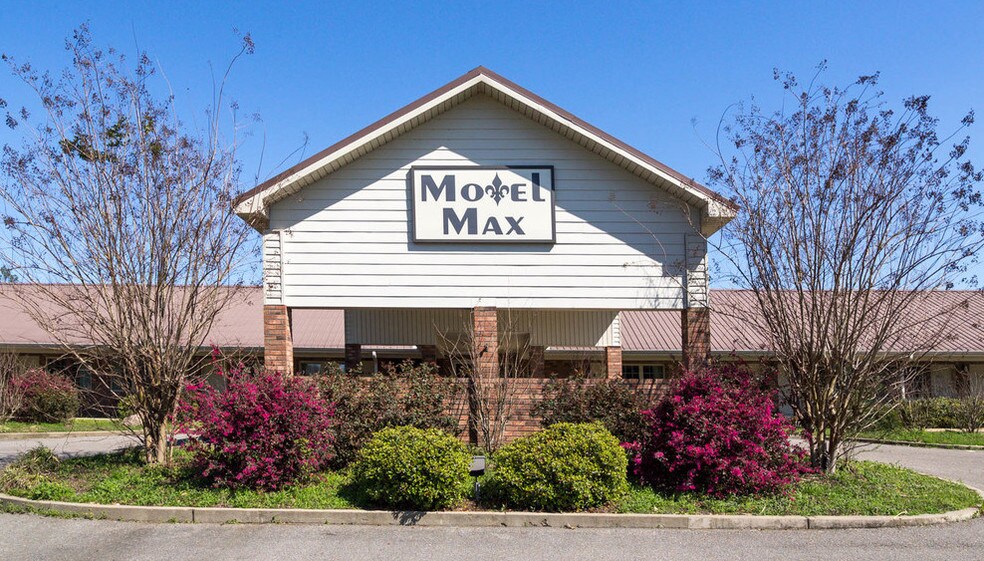 More Photos Of 9693 Hwy 165, Pollock Hotel For Sale