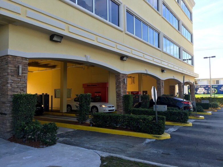 More Photos Of 2850 N Federal Hwy, Lighthouse Point Medical For Lease