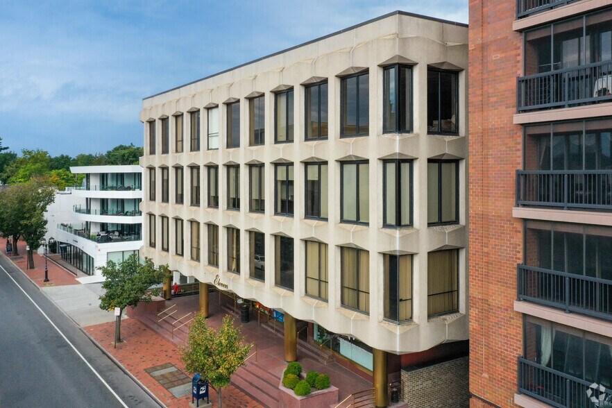 More Photos Of 11 Grace Ave, Great Neck Office For Lease