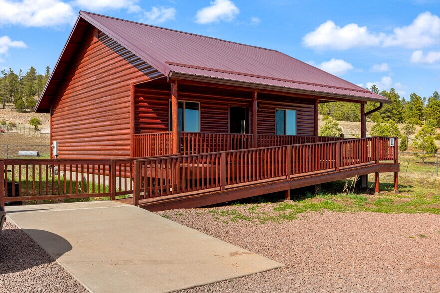 More Photos Of 2 County Road 2141 rd, Alpine Hotel For Sale