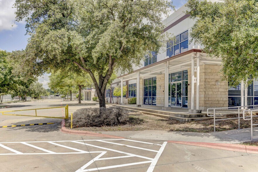 More Photos Of 9100 Hwy 290 E, Austin Research And Development For Sale