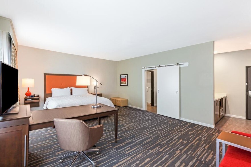 More Photos Of 19108 Moon Trail Dr, Humble Hotel For Sale