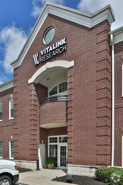 More Photos Of 501 Roper Mountain Rd, Greenville Office For Lease