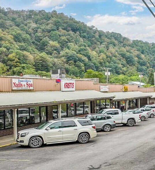 More Photos Of 236 Mall Rd, Danville General Retail For Sale