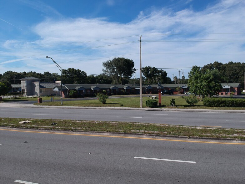 More Photos Of 1702 US 92, Auburndale Hotel For Sale