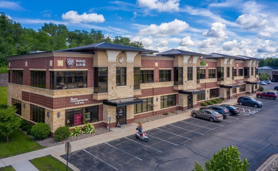 More Photos Of 731 Bielenberg Dr, Woodbury Office For Sale