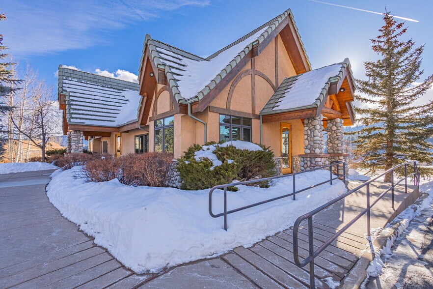 More Photos Of 70 Morning Sun Dr, Woodland Park Loft Creative Space For Sale