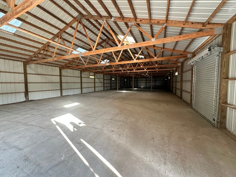 More Photos Of 5019 Char-Augusta Rd, Bamberg Warehouse For Sale