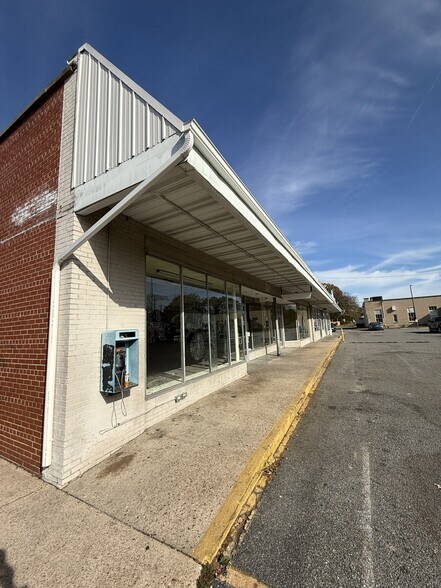 More Photos Of 2301-2401 Kecoughtan Rd, Hampton Freestanding For Lease