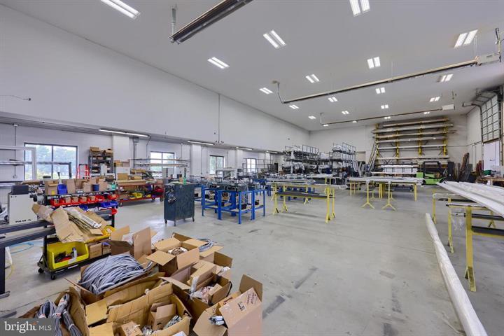 More Photos Of 206 W Kendig Rd, Willow Street Warehouse For Sale