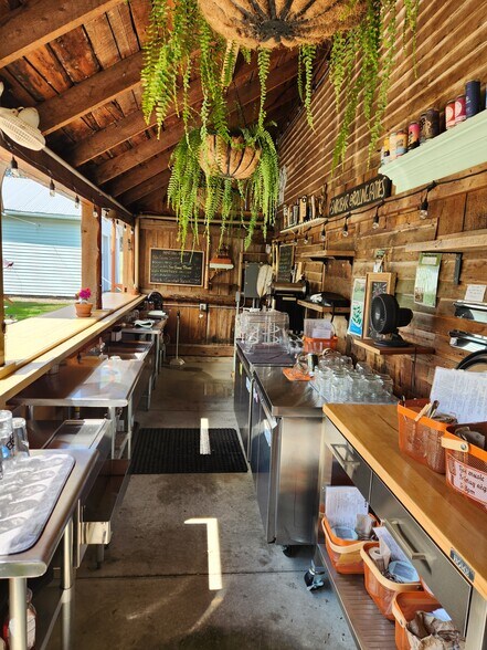 More Photos Of 268 Main St, Kingfield Restaurant For Sale