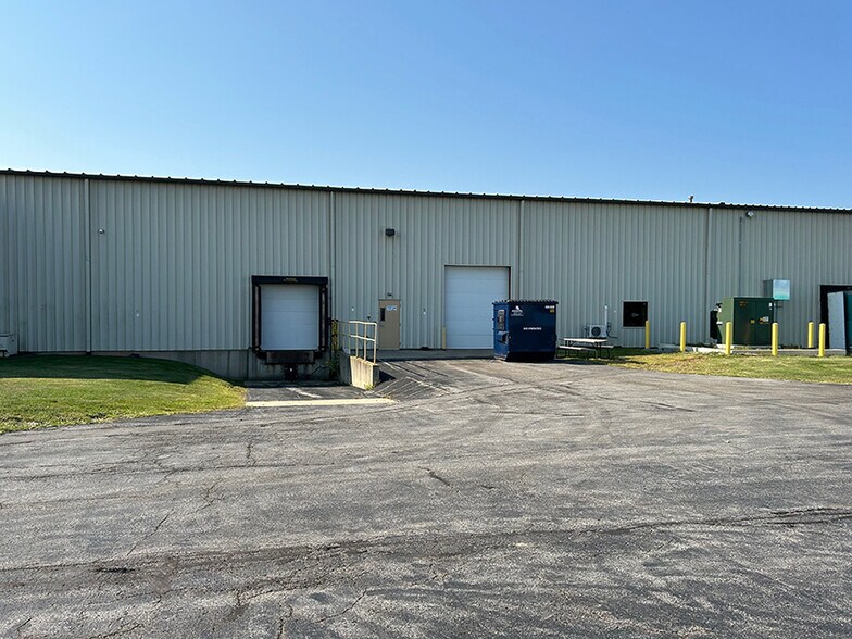 More Photos Of 6351 Inducon Dr E, Sanborn Warehouse For Lease