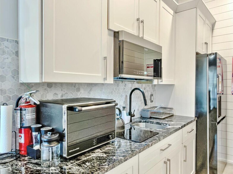 More Photos Of 668 Marina Dr, Charleston Medical For Sale