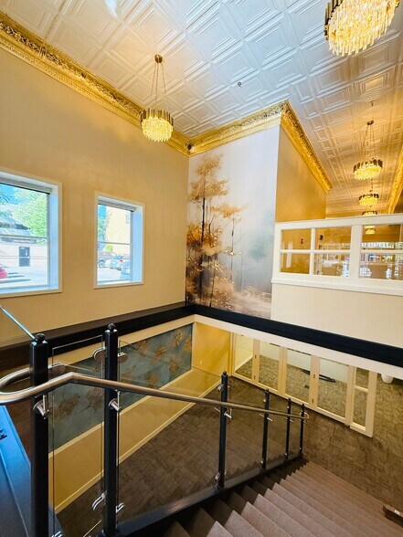 More Photos Of 447 State St, Salem Apartments For Lease