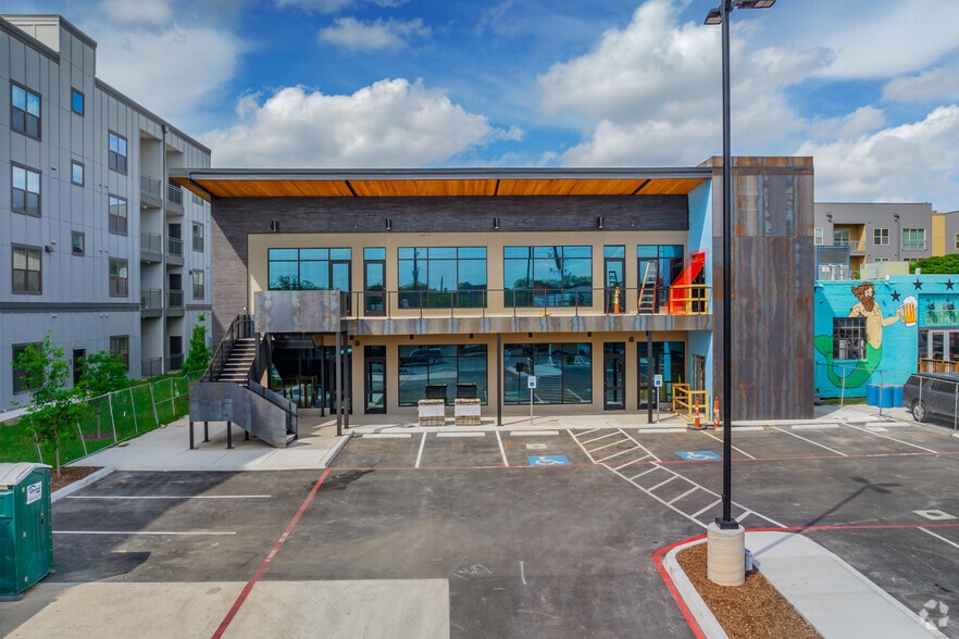 More Photos Of 227 E Cevallos, San Antonio Restaurant For Lease