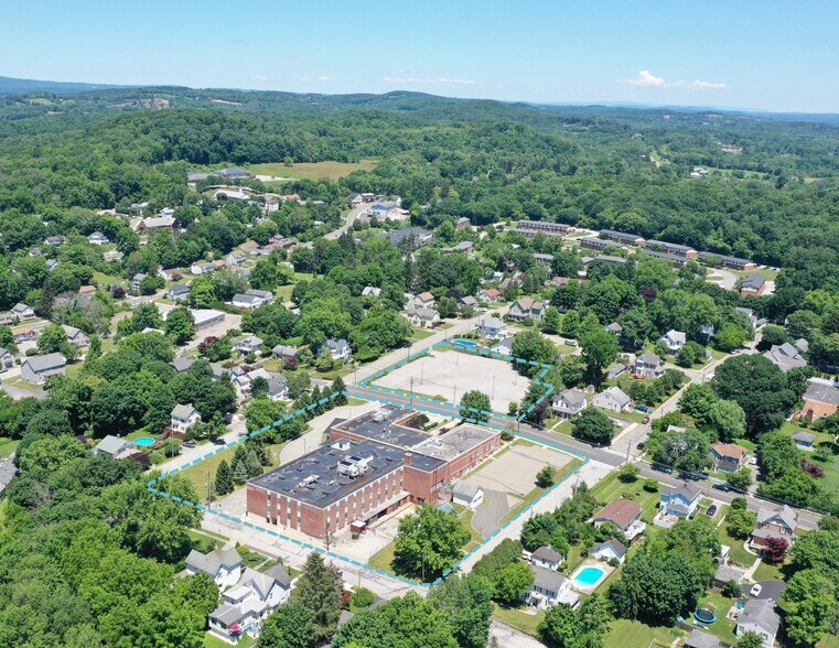 More Photos Of 20 Walnut St, Sussex Hospital For Sale