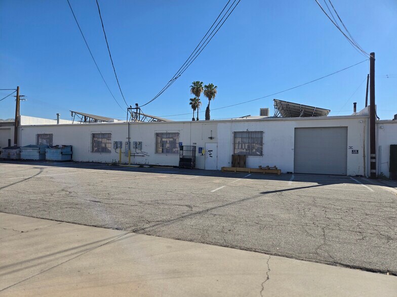 More Photos Of 2205 N Hollywood Way, Burbank Service For Lease