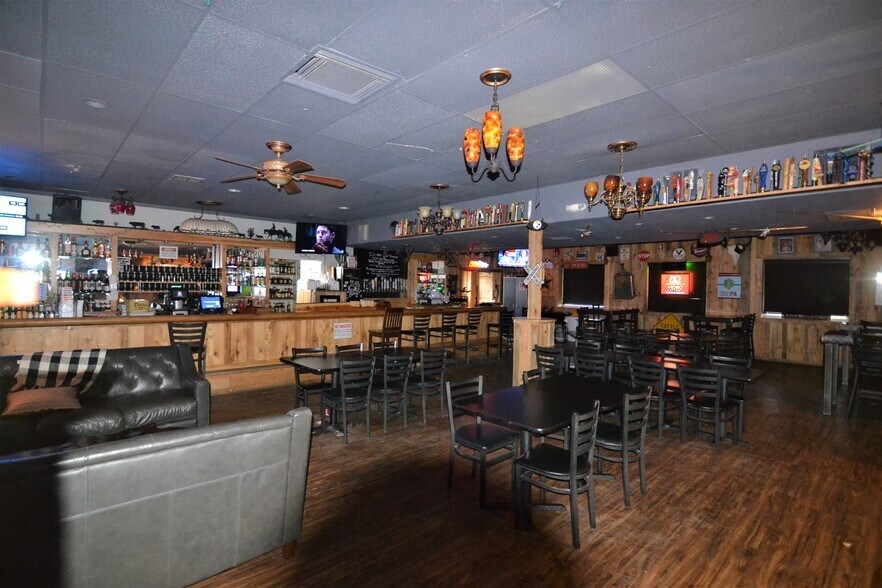 More Photos Of 121 NE 3rd St, Prineville Restaurant For Sale