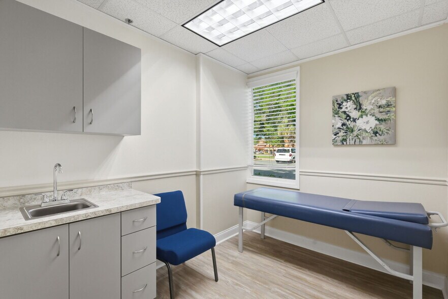 More Photos Of 1690 Dunlawton Ave, Port Orange Medical For Lease