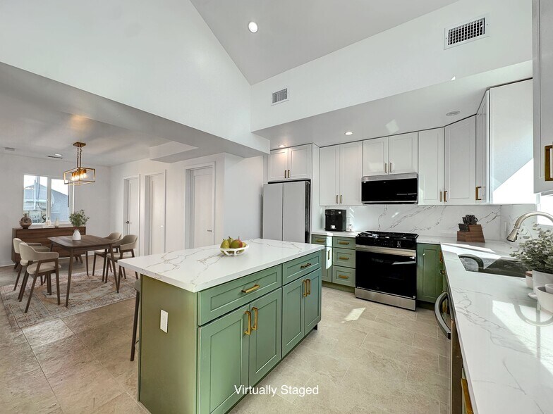 More Photos Of 5930 Willoughby Ave, Hollywood Apartments For Sale