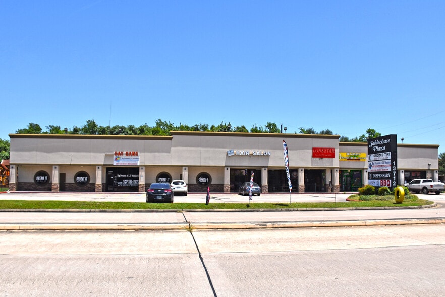 More Photos Of 13712 Walters Rd, Houston General Retail For Sale