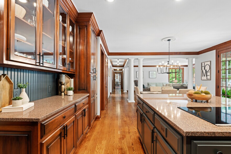 More Photos Of 5455 Plantation Rd, Sunbury Lodge Meeting Hall For Sale