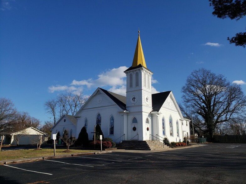 More Photos Of 8414 W Main St, Marshall Storefront Retail Residential For Lease