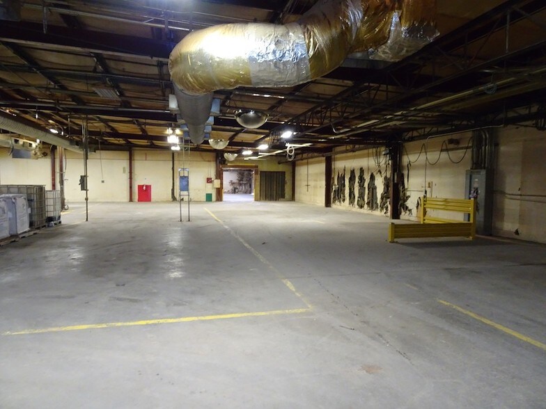 More Photos Of 1409 E Highway 350, Big Spring Industrial For Sale