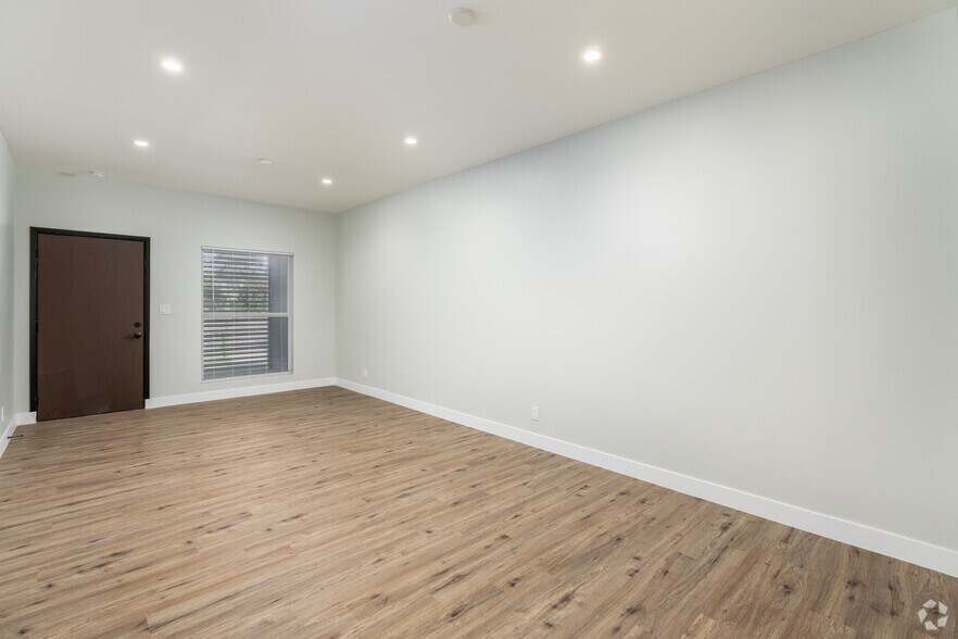 More Photos Of 4220 E Los Angeles Ave, Simi Valley Loft Creative Space For Lease