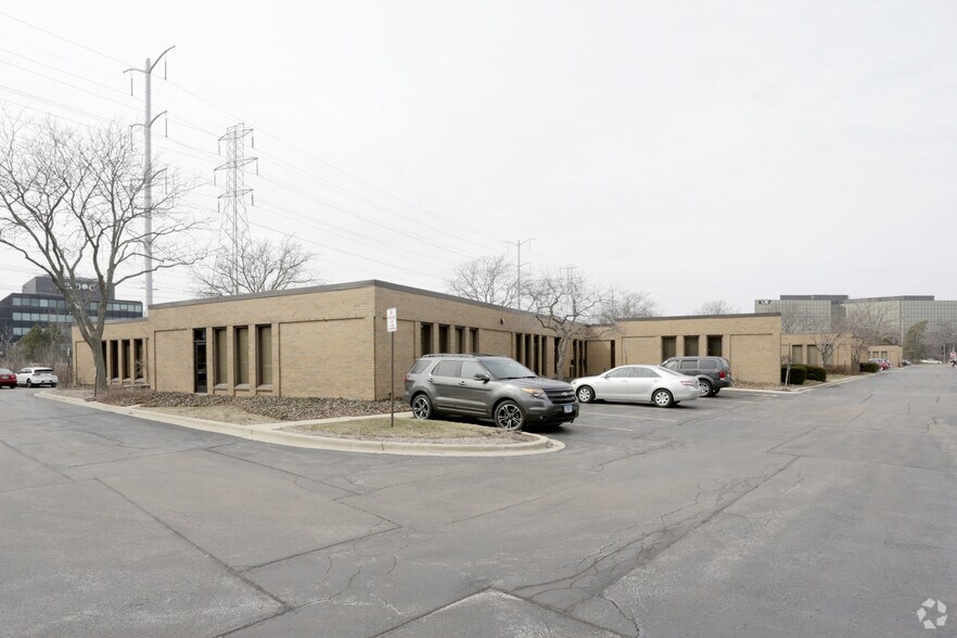 More Photos Of 5225 Old Orchard Rd, Skokie Office For Lease