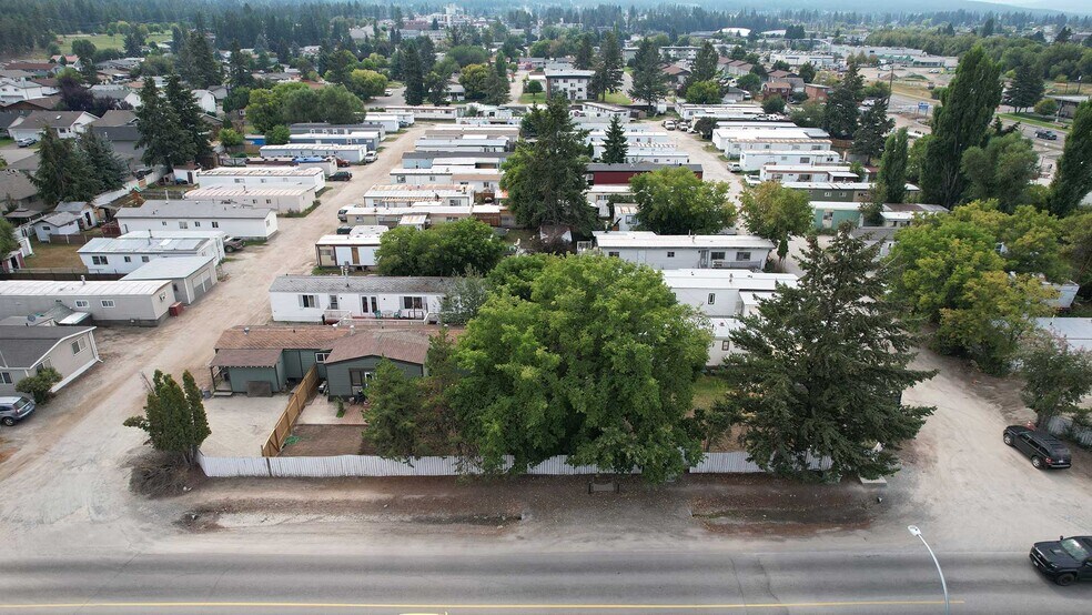 More Photos Of 2025 N 10th St, Cranbrook Manufactured Housing Mobile Home Park For Sale