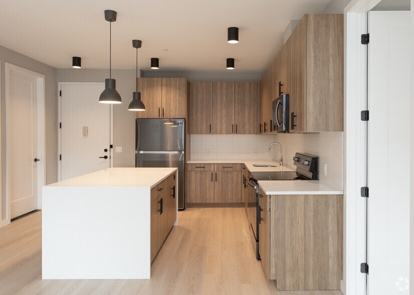 More Photos Of 147 Bloomfield Ave, Montclair Apartments For Lease