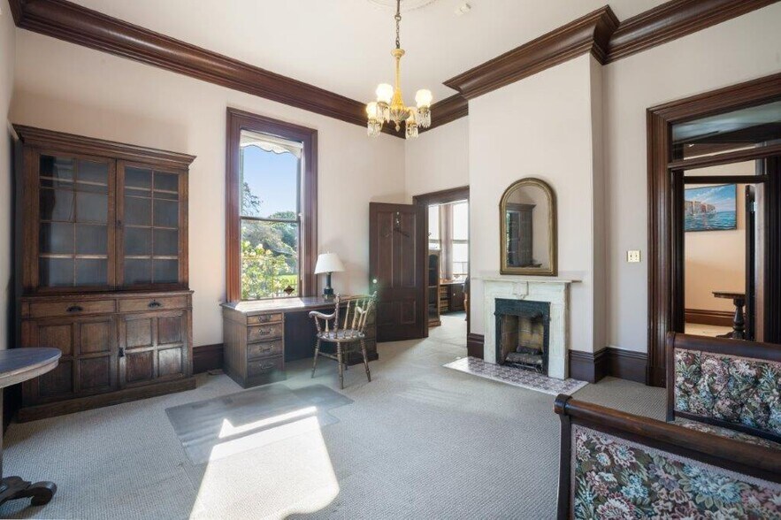 More Photos Of 653 11th St, Oakland Loft Creative Space For Sale