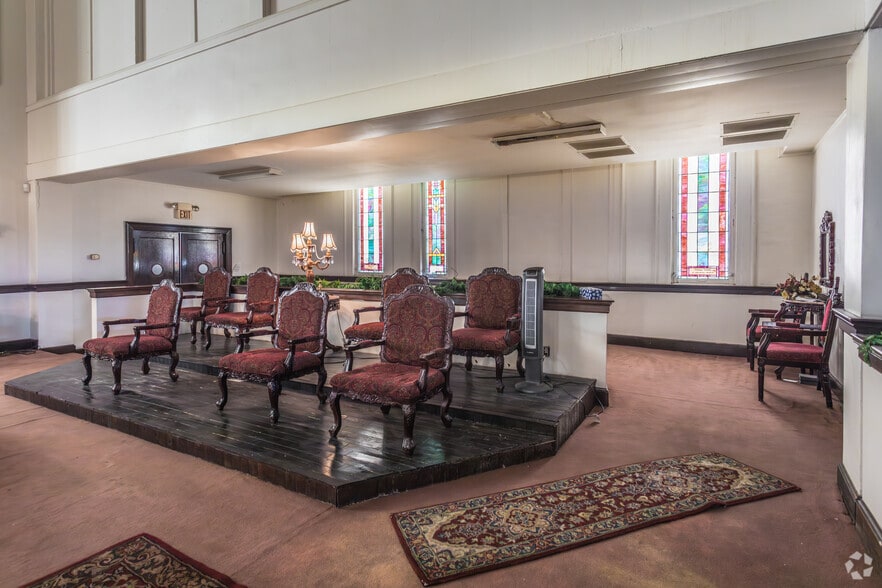 More Photos Of 1110 Faxon Ave, Memphis Religious Facility For Sale