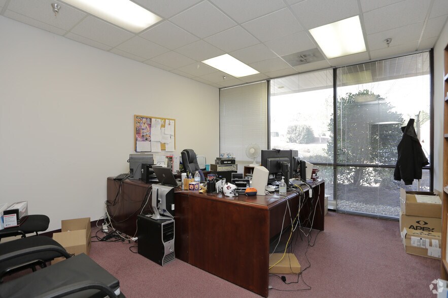 More Photos Of 225 Curie Dr, Alpharetta Light Distribution For Lease