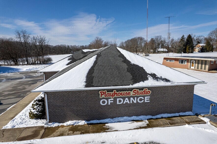 More Photos Of 1366 S Wabash St, Wabash Office For Sale