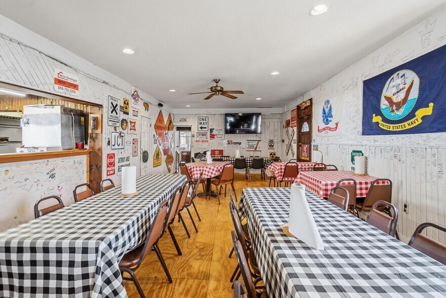 More Photos Of 115 E 9th St, Newport Restaurant For Sale