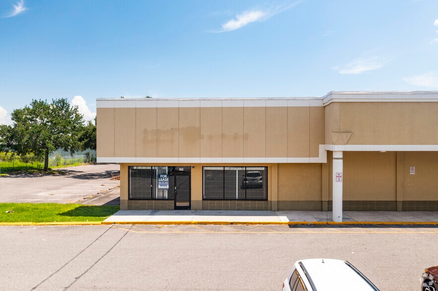 More Photos Of 2525 E Hillsborough Ave, Tampa Unknown For Lease