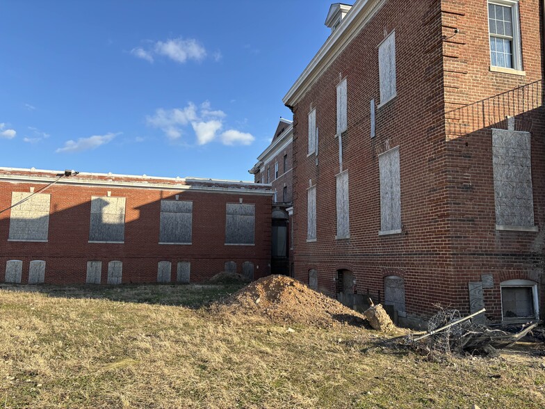 More Photos Of 6101 Sligo Mill Rd NE, Washington Skilled Nursing Facility For Sale