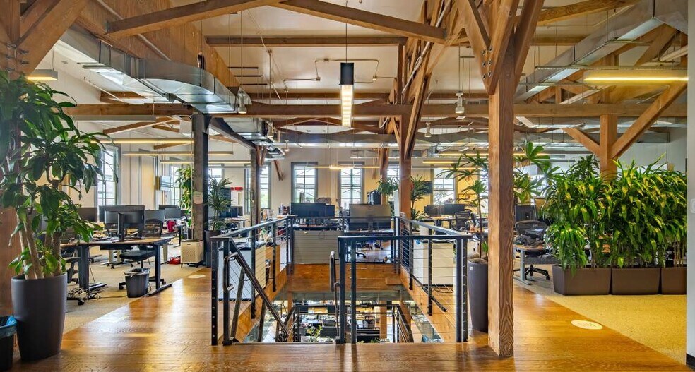 More Photos Of 3180 18th St, San Francisco Office For Lease