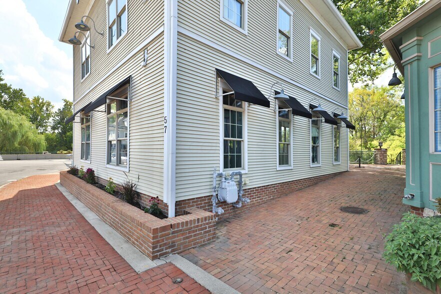 More Photos Of 57 Mill St, Columbus Storefront For Sale